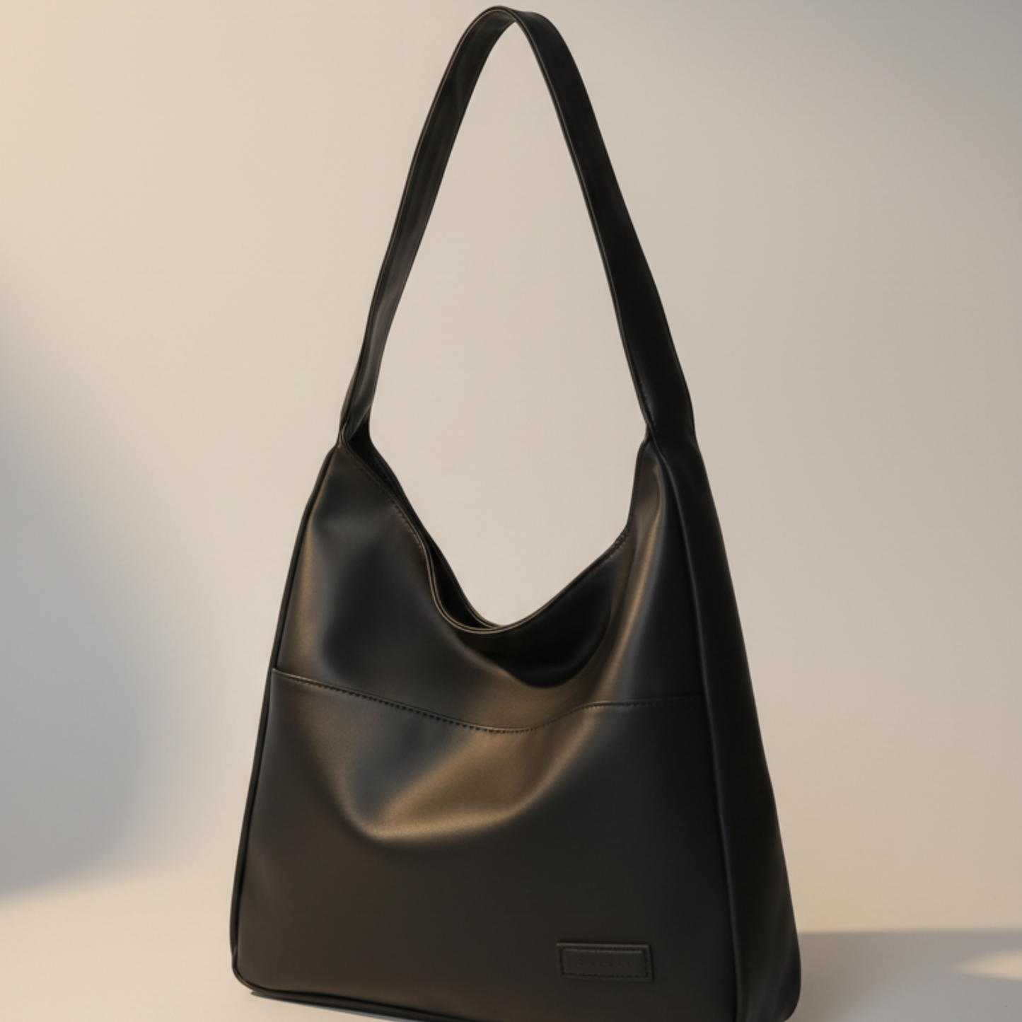 Bolso de Hombro Retro Minimalista, Ligero y Elegante.