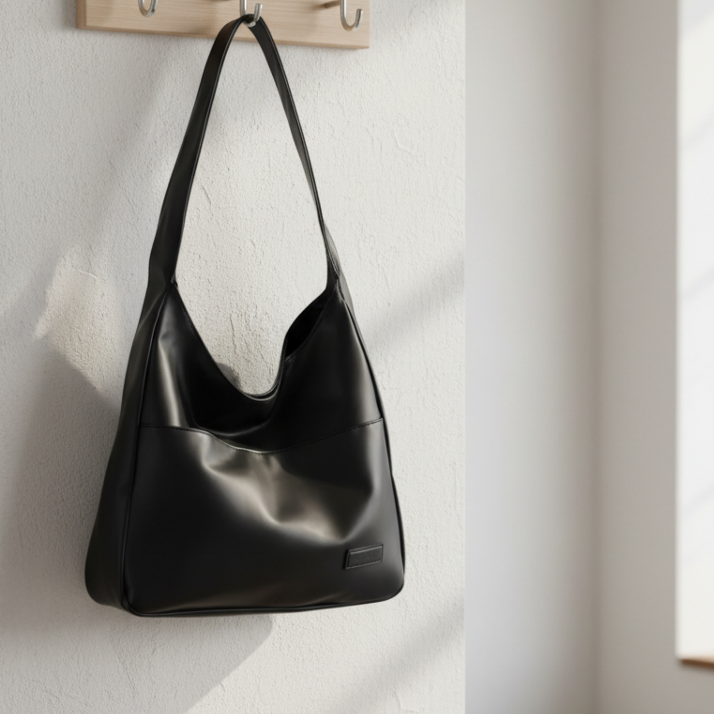 Bolso de Hombro Retro Minimalista, Ligero y Elegante.